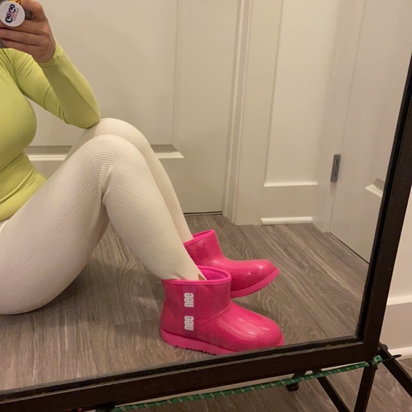 UGG Australia waterproof boots. Fit 7 - Picture 14 of 16